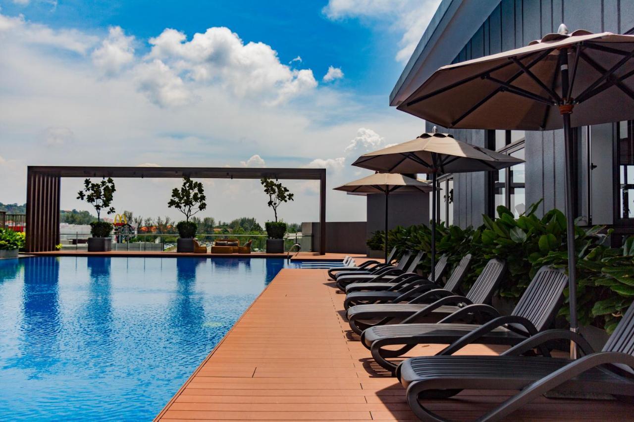 Le Pavillion Puchong By Widebed Upto 6Pax Apartment Kuala Lumpur Luaran gambar