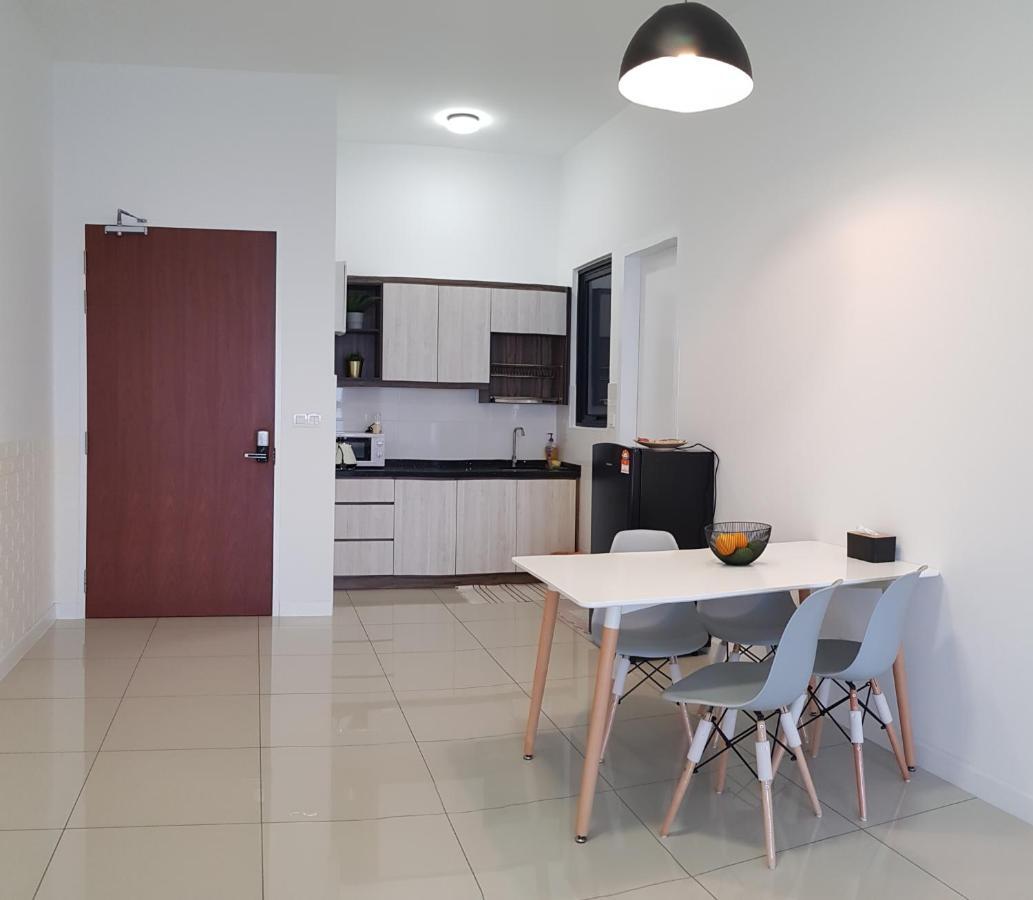 Le Pavillion Puchong By Widebed Upto 6Pax Apartment Kuala Lumpur Luaran gambar
